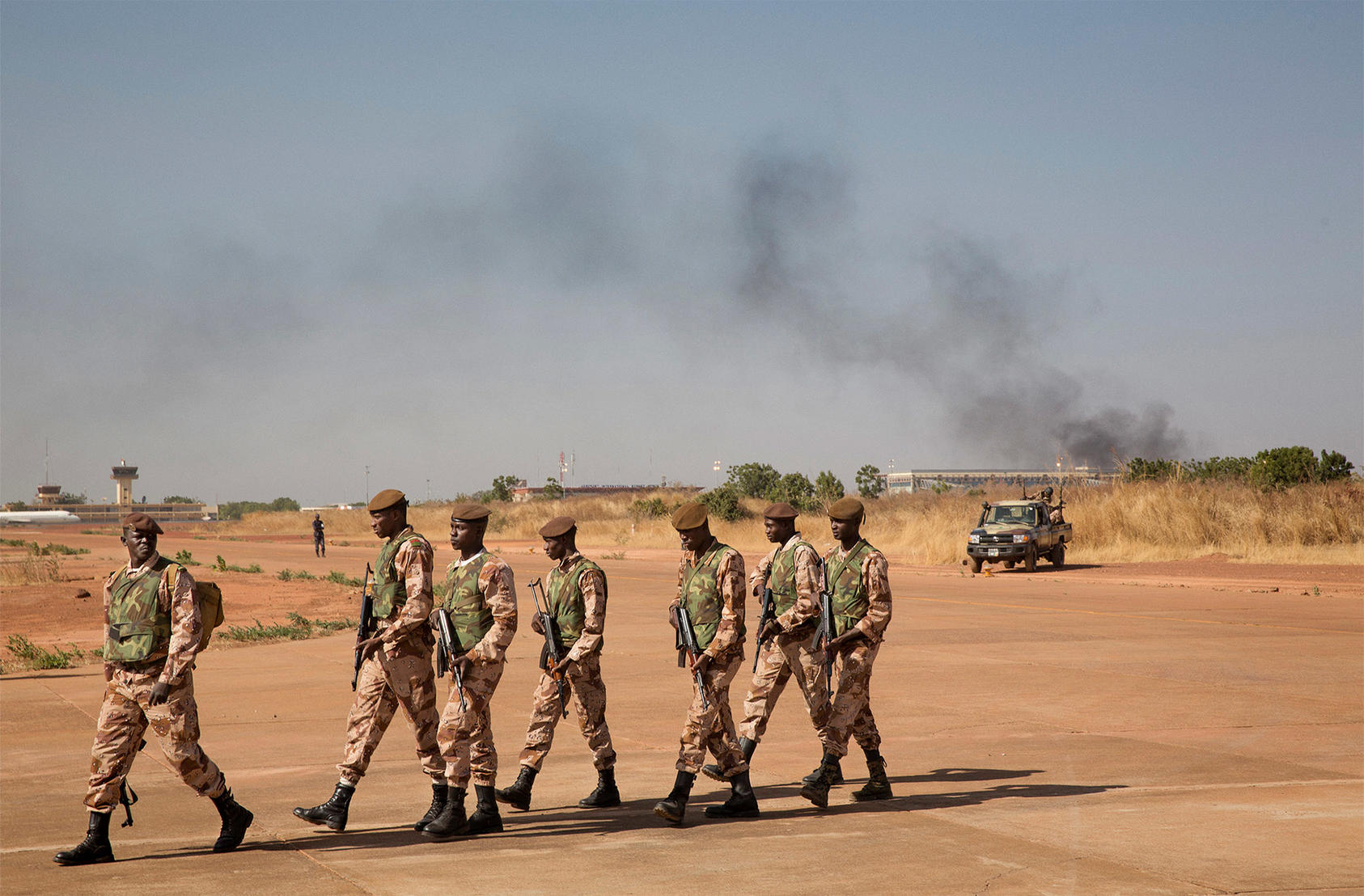 Mali conflict escalates with touareg-djihadist alliance against junta