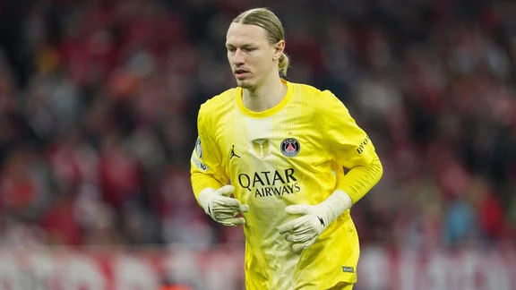 PSG goalkeeper Matvey Safonov in action