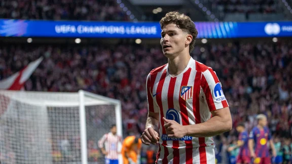 Julián Álvarez in action