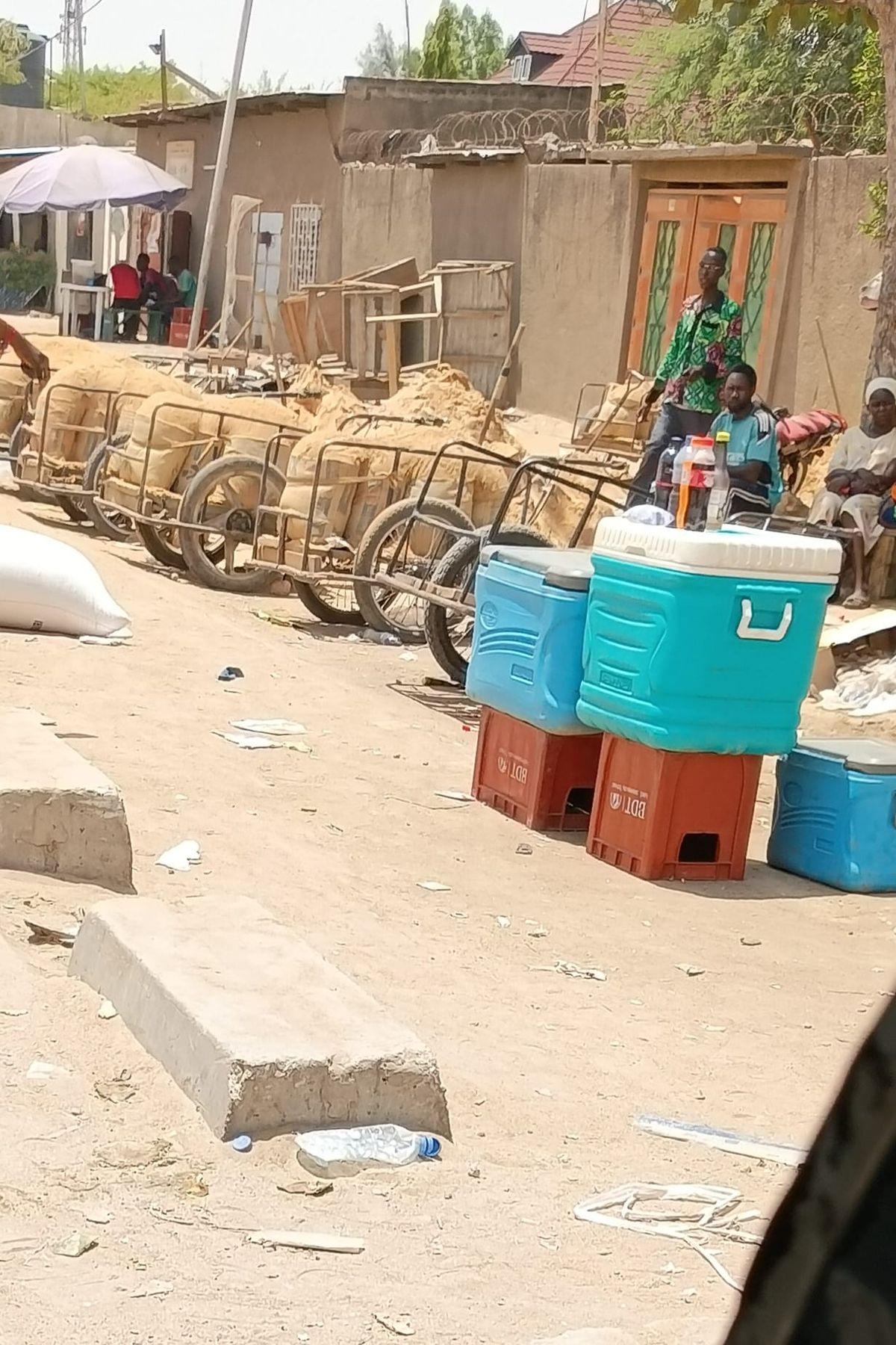 N’Djamena’s young generation: surviving through the sand trade