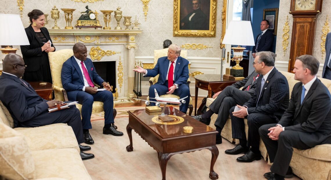 Presidents Oligui Nguema and Donald Trump at the White House