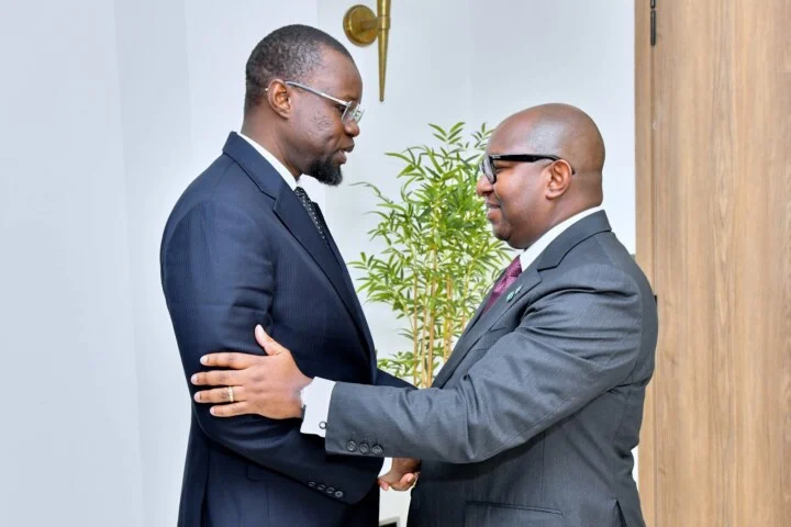 Ousmane Sonko and Jean-Michel Sama Lukonde Kyenge in discussions at the National Assembly