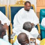 Ousmane Sonko salue l’héritage de Serigne Touba lors de sa visite au khalife