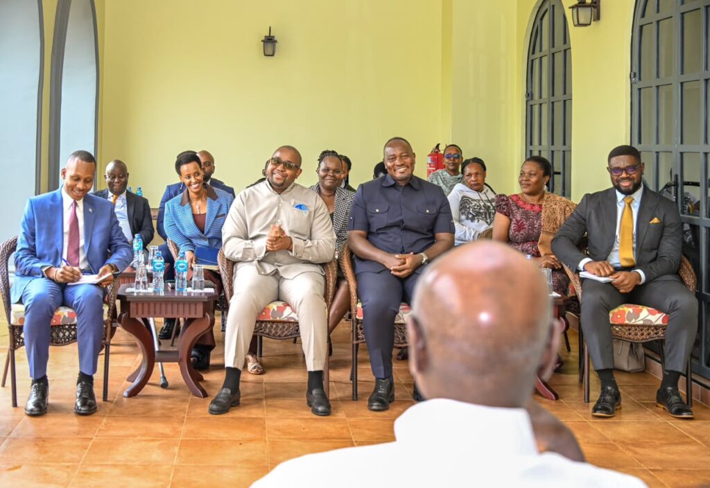 Ugandan and Congolese officials in a high-level meeting
