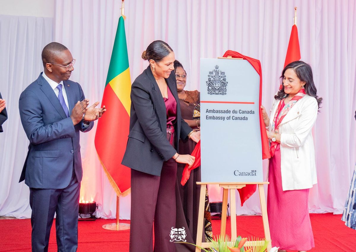 Canadian and Beninese officials at the embassy inauguration