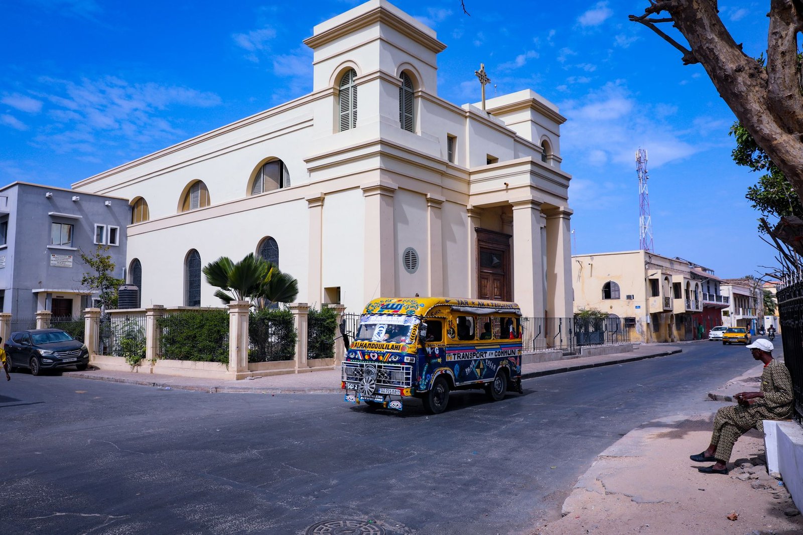 Senegal’s 2027 budget breakthrough: digital classrooms and Casamance bridge to fuel growth