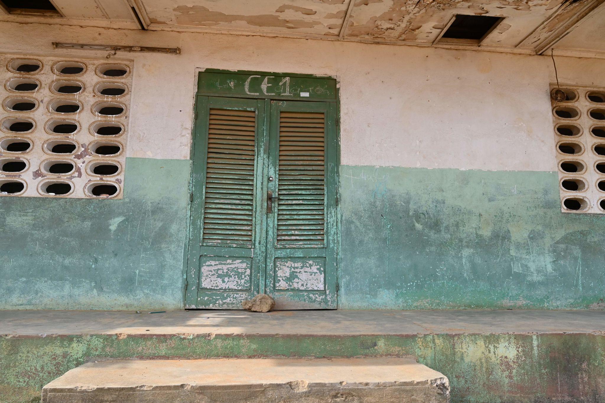 Mali’s classrooms shut down: over 2,400 schools closed as 730,000 children lose education